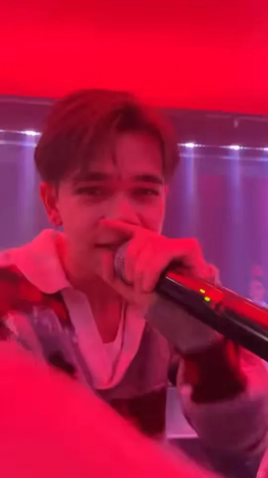 又听庆怜老师唱现场喽💃