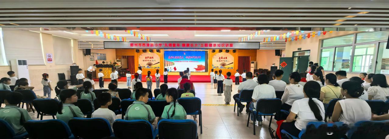 6月1日上午，老红军钟德洋儿媳孙云霞代表赣州市新四军历史研究会、赣州市社科普及文