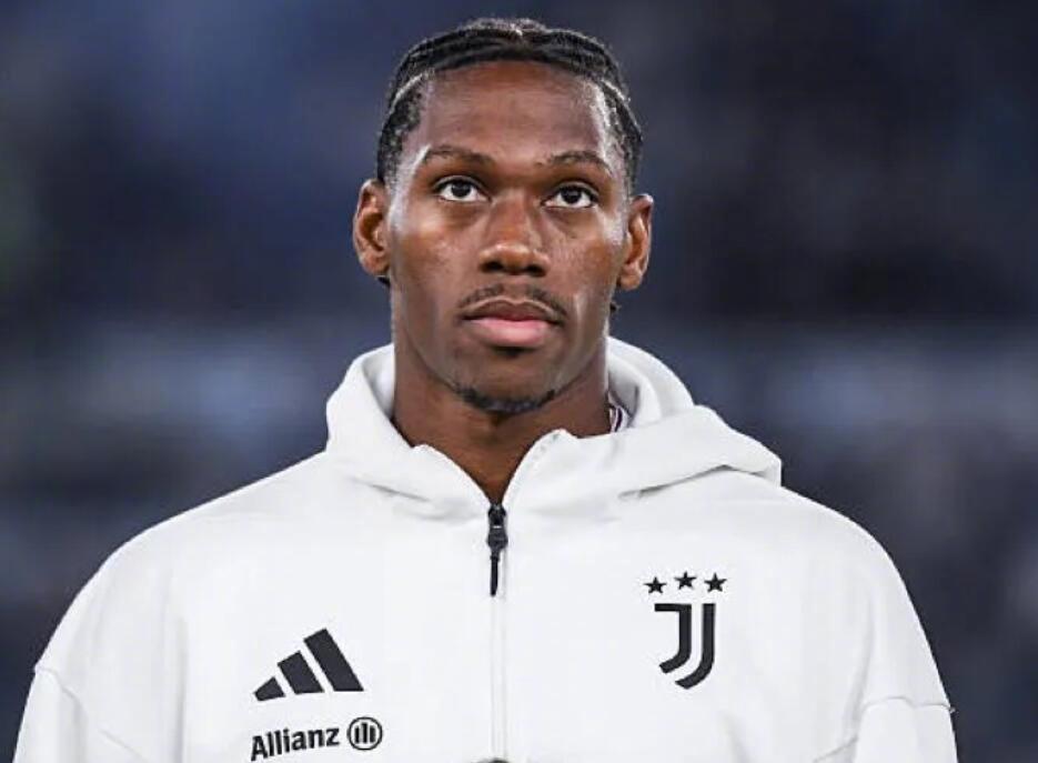 本周三，记者罗马诺在直播中谈到了尤文图斯前锋乔纳森-戴维与AC米兰之间的转会传闻