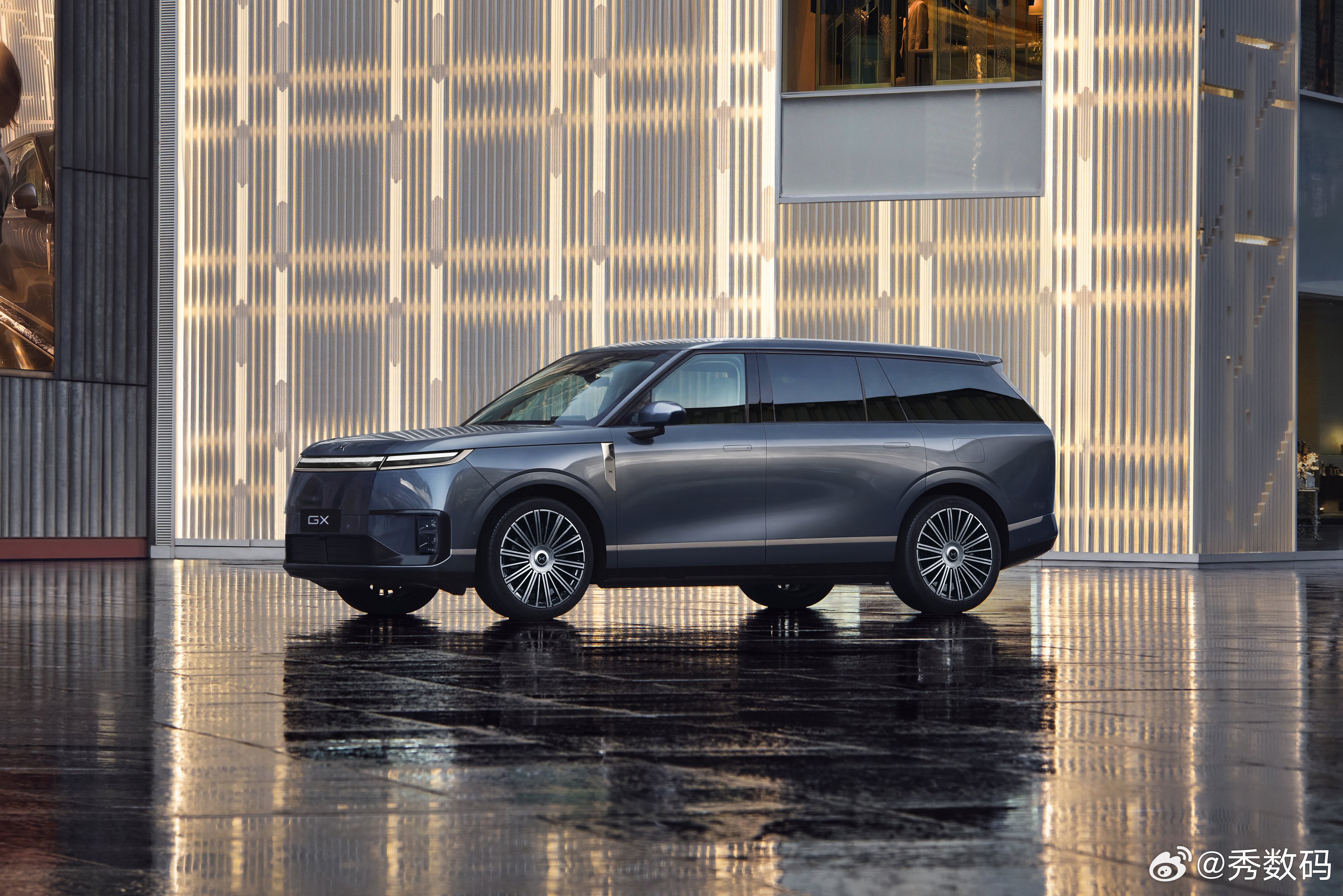 新科技旗舰小鹏GX来了小鹏2026年推出的第一款全新车型小鹏GX来了！是专门面向