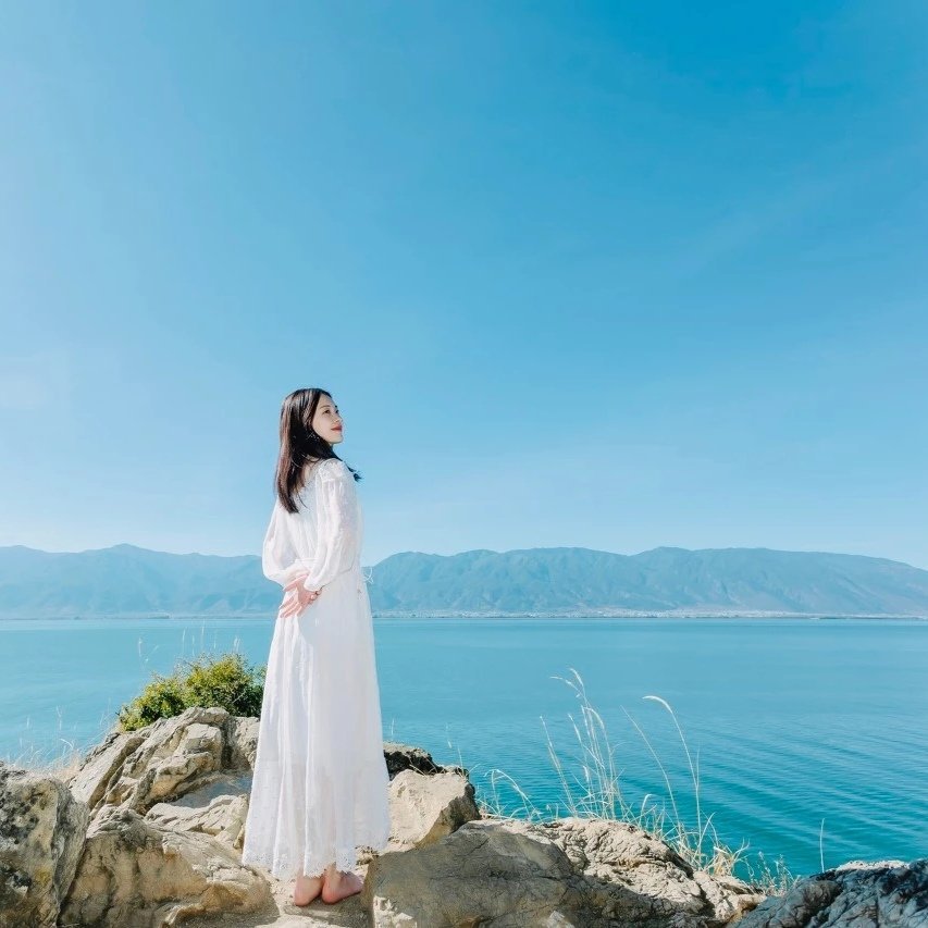 在这个世界上，唯一重要的，是你如何看待你自己。——毛姆《刀锋》 