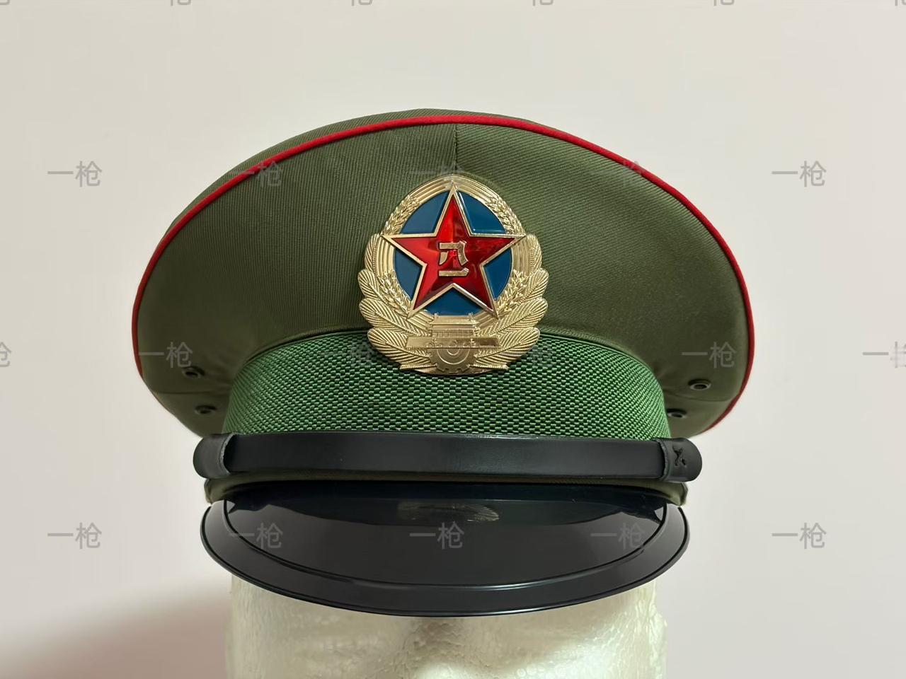 中国人民解放军97式陆军义务兵大檐帽
        总后军需所中期版本，全真皮