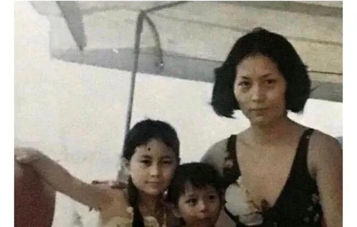 嫁给赌王的二太太真是人生大赢家，她把赌王颜值高智商高的基因遗传给何超琼不说，还锦