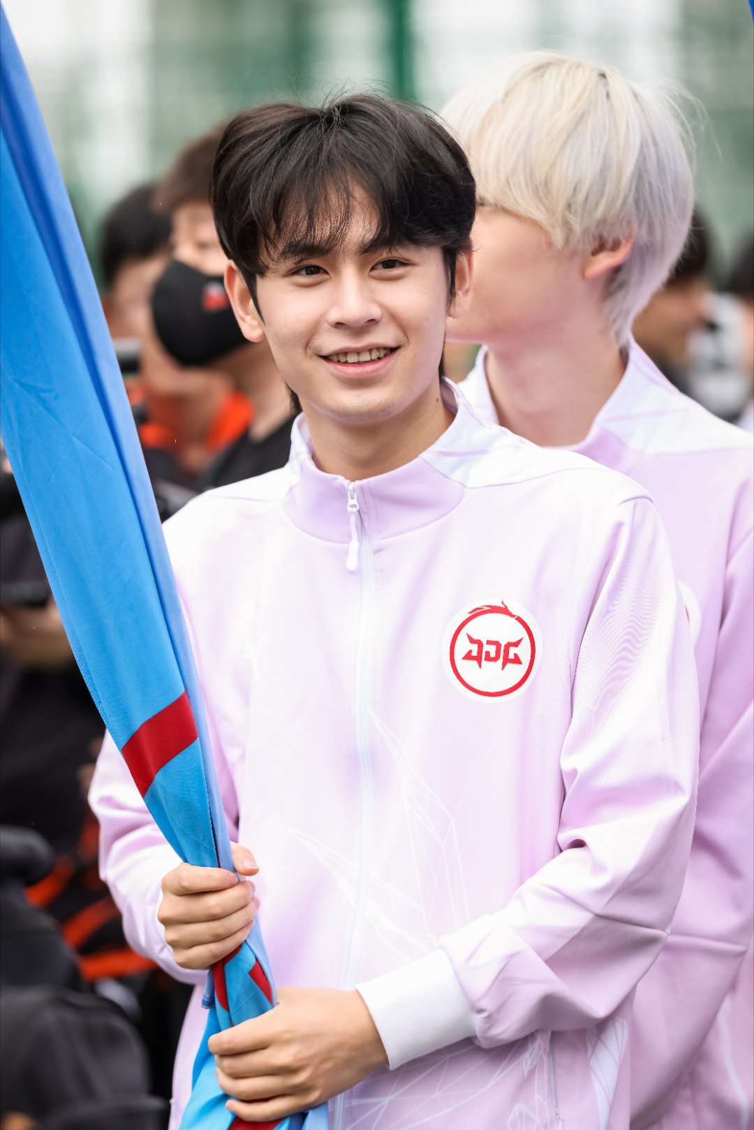 [春游家族][春游家族]好好好，全是帅哥！#KPL运动会群像##KPL夏日运动会