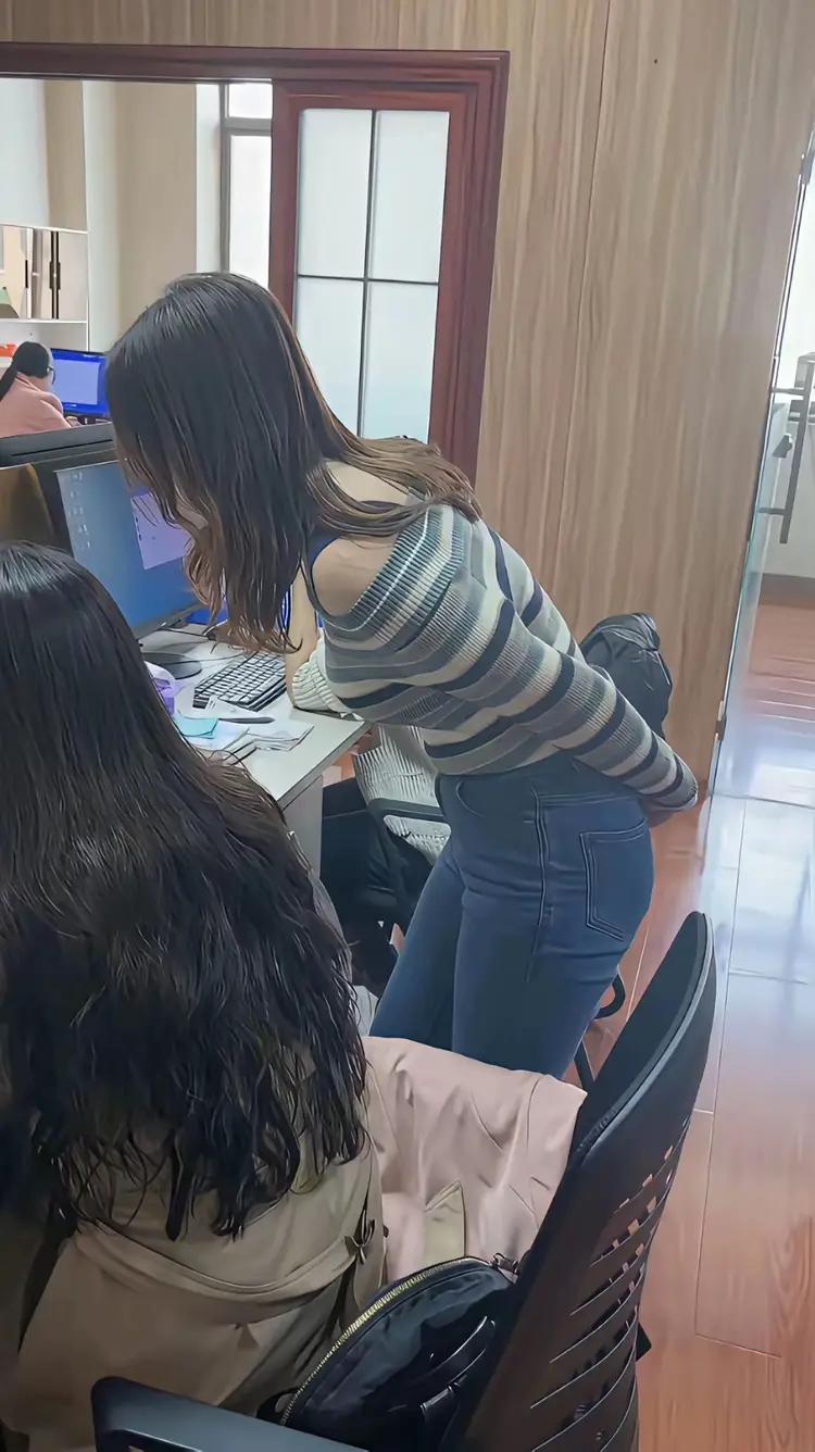 单位新来的女同事