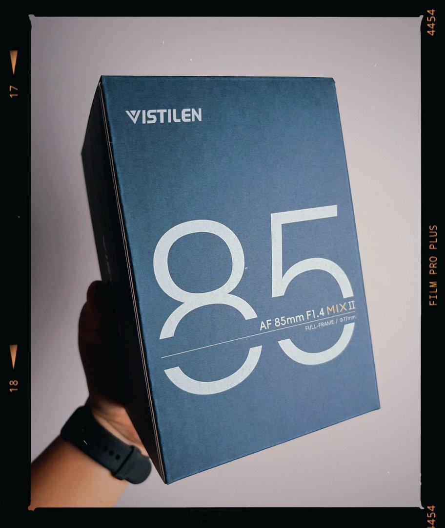 威斯迪VISTILEN AF85mm F1.4 MIX II (EFR口)，跟R