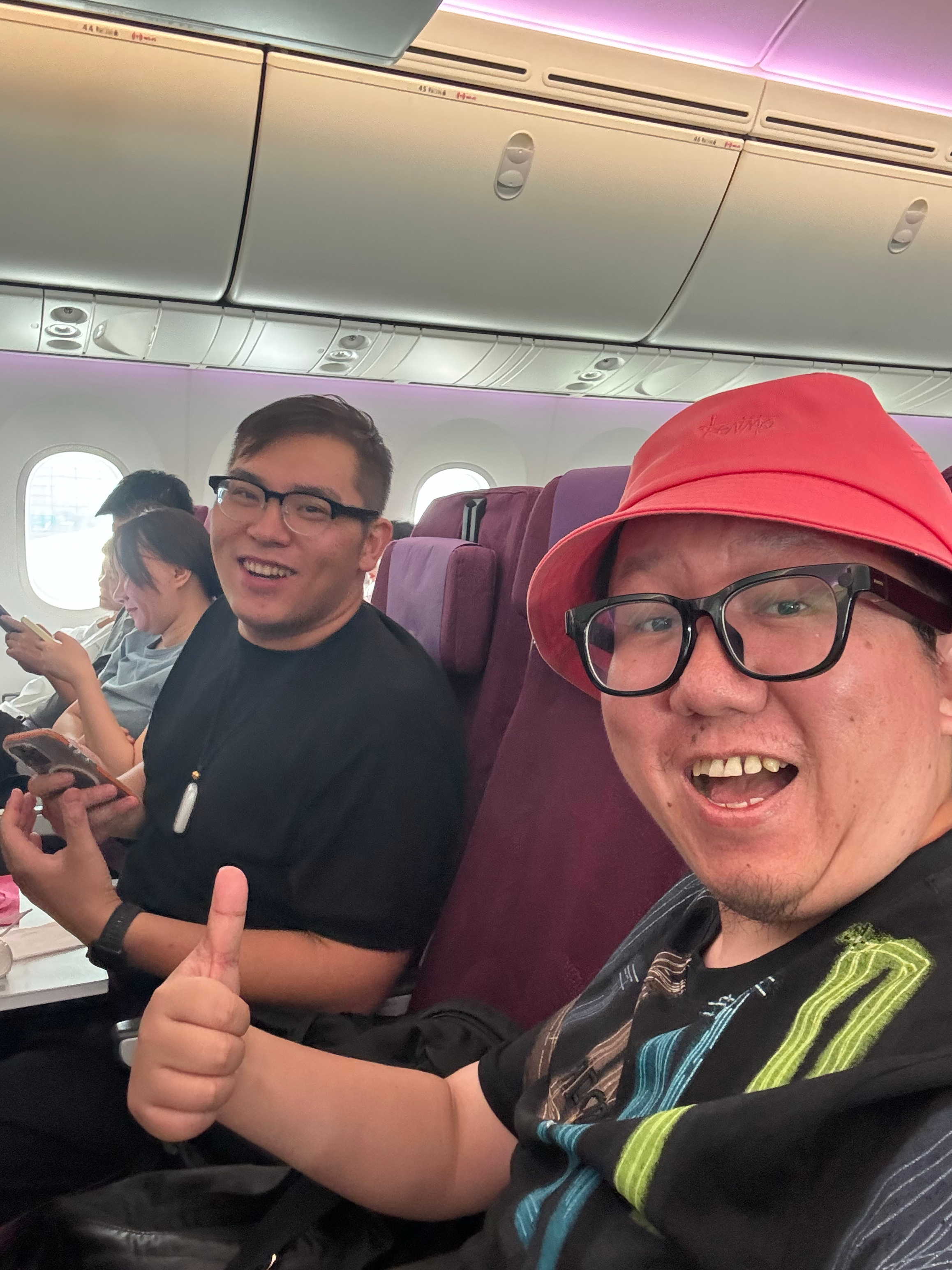 上飞机了。 最近出差去广州的频率非常高！启境GX7今晚正式开启预售。 大家来猜下