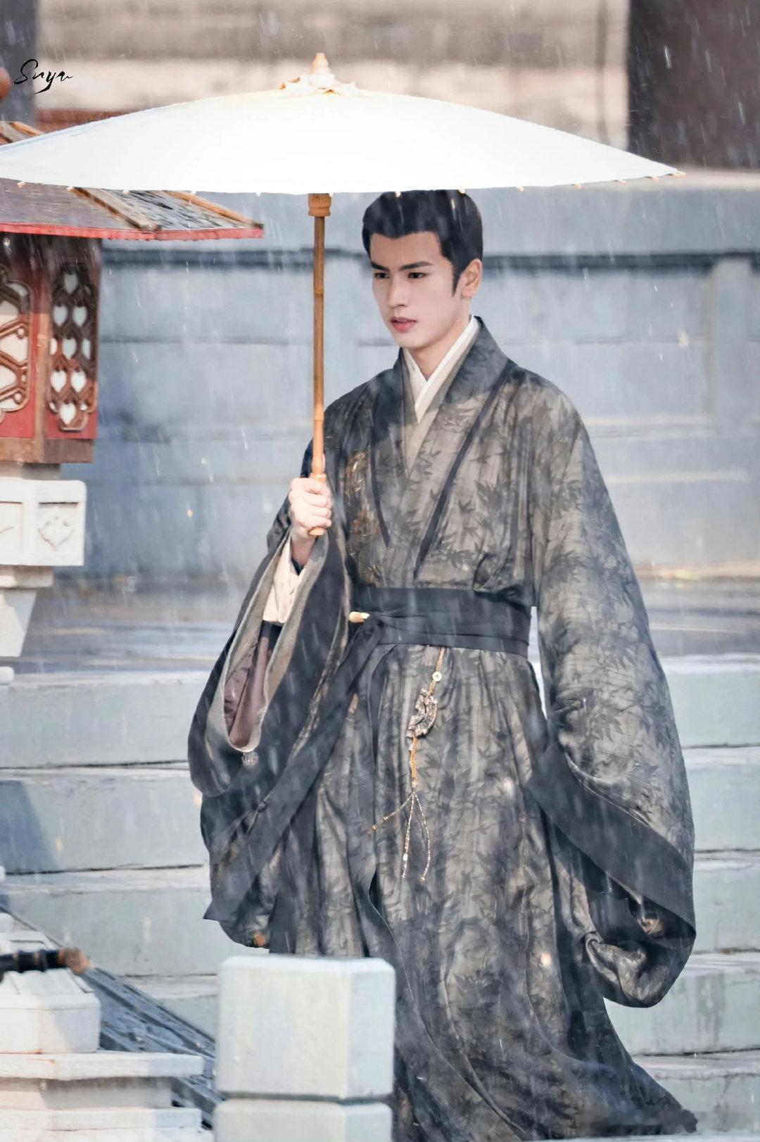 #裴文宣好可爱#这个角色真的像是一个小狐狸一样，非常的可爱，而且还很上头，有一些