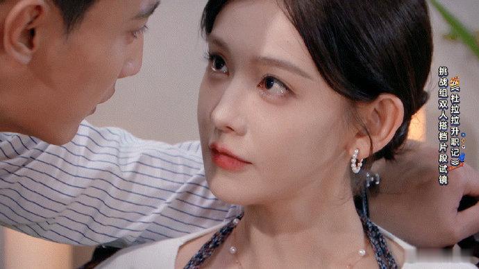 #李沐宸哭戏# 泪水如珍珠般散落，每一滴都承载着角色的深情与苦楚。沐宸，用泪水书