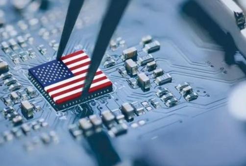 中方反制见效！美国又一半导体巨头倒下，下一个轮到阿斯麦台积电？英伟达CEO黄仁勋