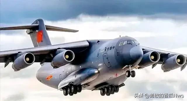 人民空军宣布！


空军新闻发言人谢鹏大校称，9月10日下午，空军一架运-20从