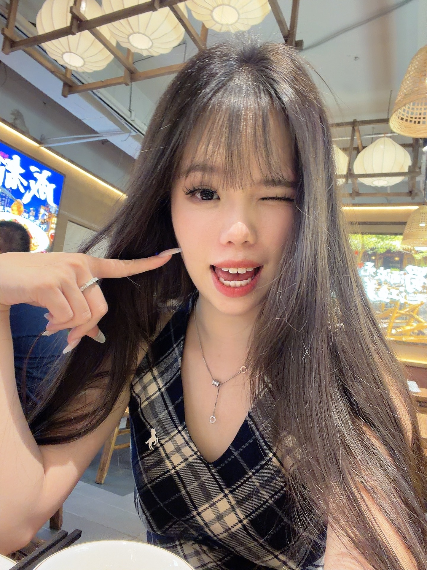 十年后别人有了幸福美满的家庭 而我有了一个发了30万条作品的微博 佛山