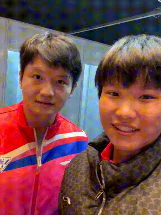 樊振东：等等啊，我整整发型，拍得帅一点[大笑]
全运会结束了，
东哥斩获1金1银