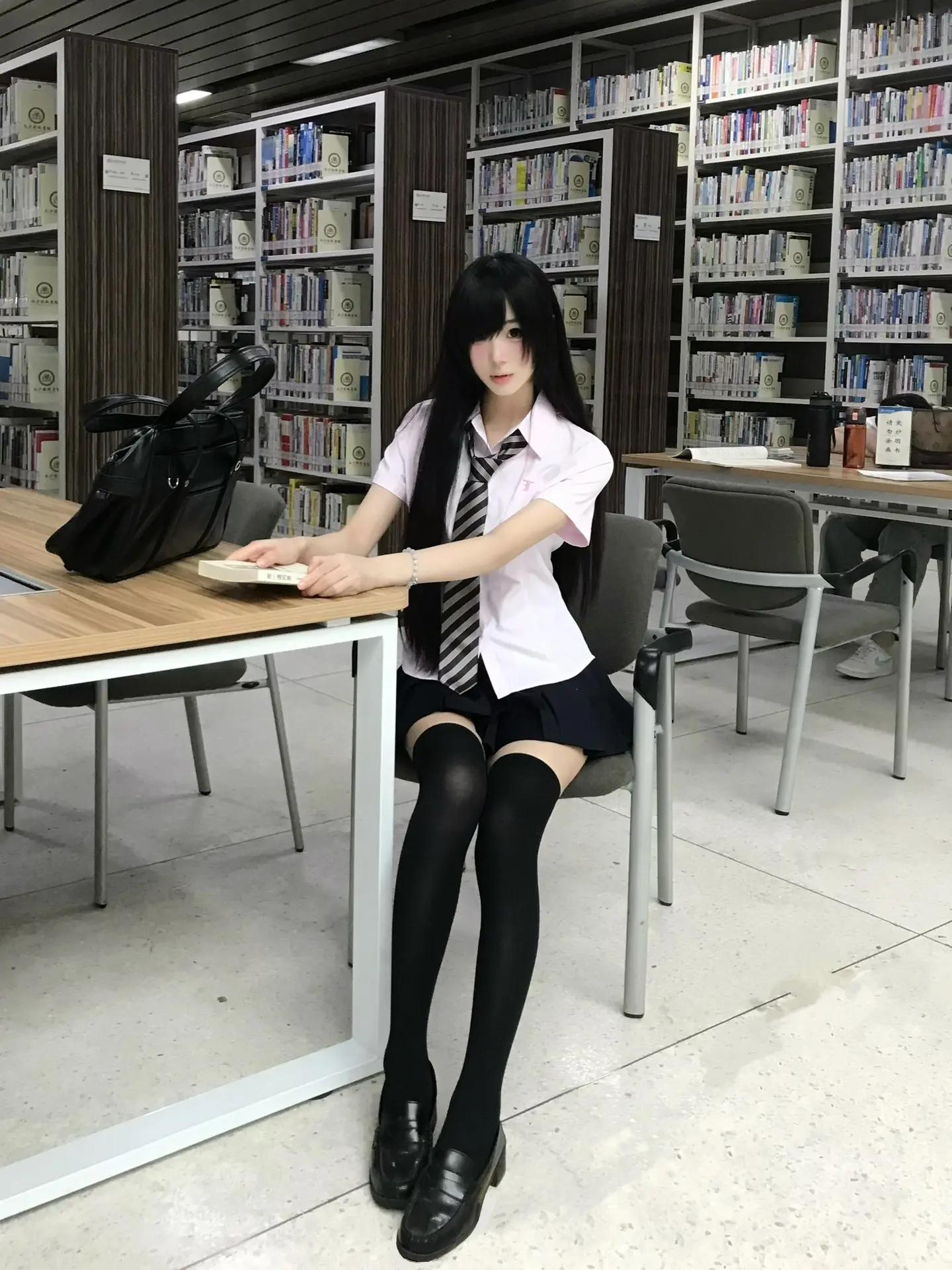 能走出雨季的从来不是伞 是勇气