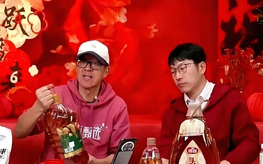 老俞这次真的看走眼了。
董宇辉离开后，东方甄选直播间人数断崖式下跌，而“与辉同行