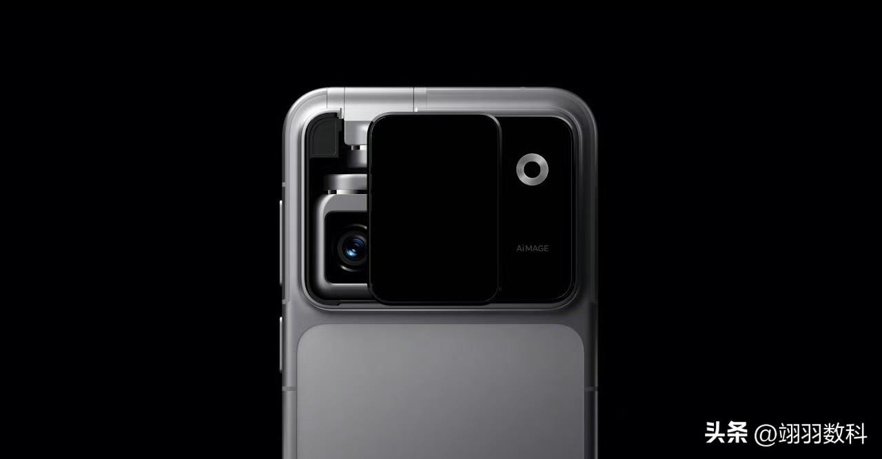 荣耀的这款手机一经发布，首销期间销量必定火爆。
这是一款集摄影、拍照、云台功能于