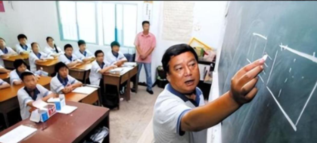 预见未来？这位校长的