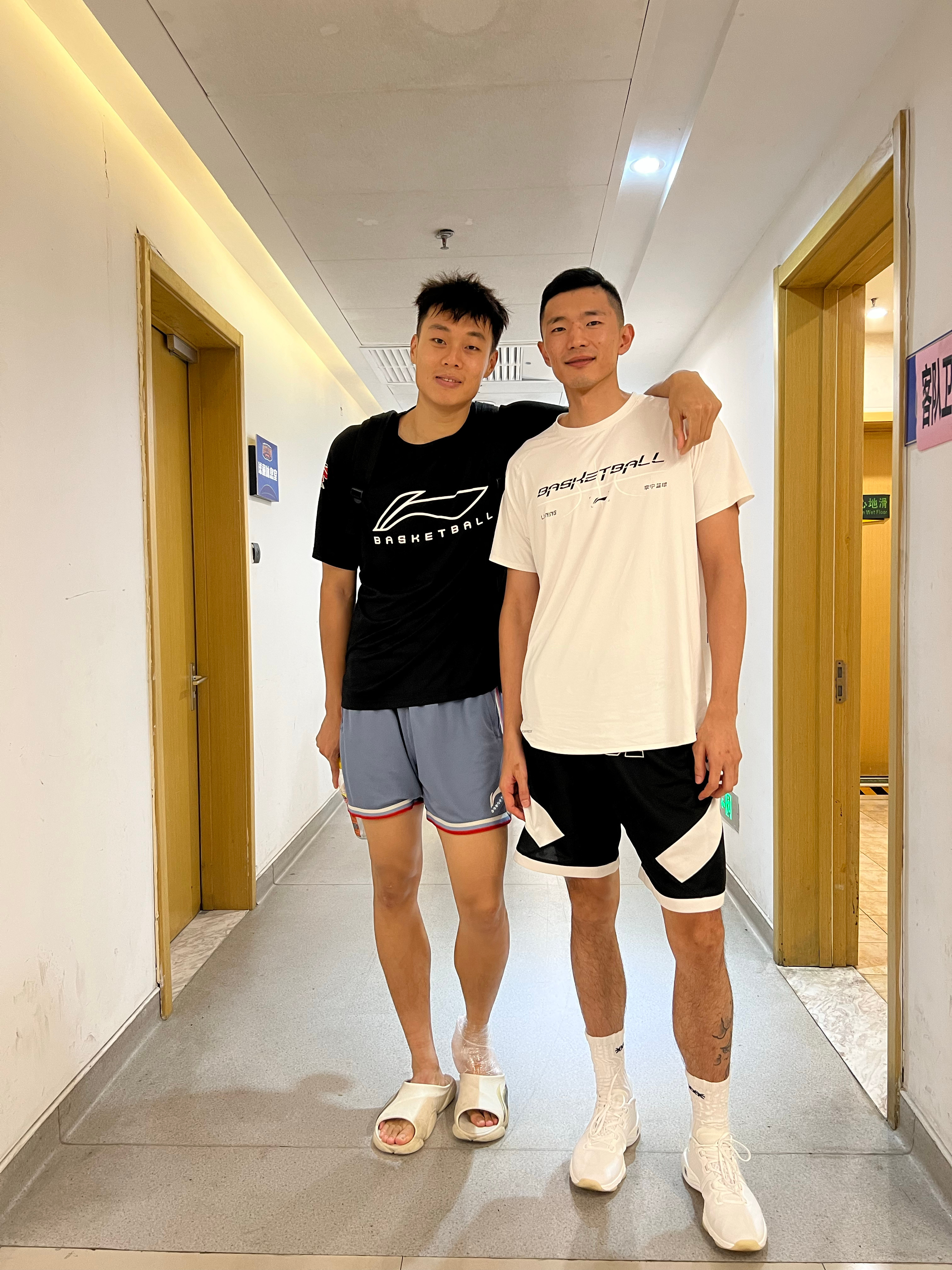 在山东男篮 咱们队长还是有老队友滴～陈林坚  ​​​