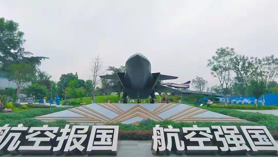 2026年4月底，中航成飞交出上市后的首份完整答卷，尘封近七十年的军工机密正式公