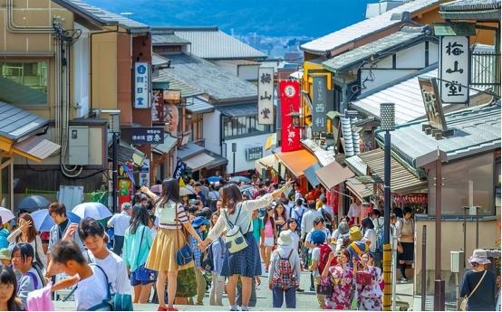 126块钱办张日本签证的时代，结束了。6月19日，日本内阁会议一锤定音：7月1日