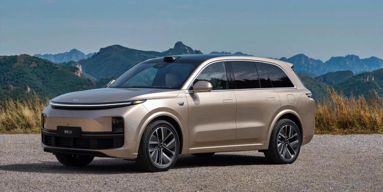 重磅：李想官宣今年不会发布纯电 SUV

名义上的原因：目前超充桩建设不够，发布
