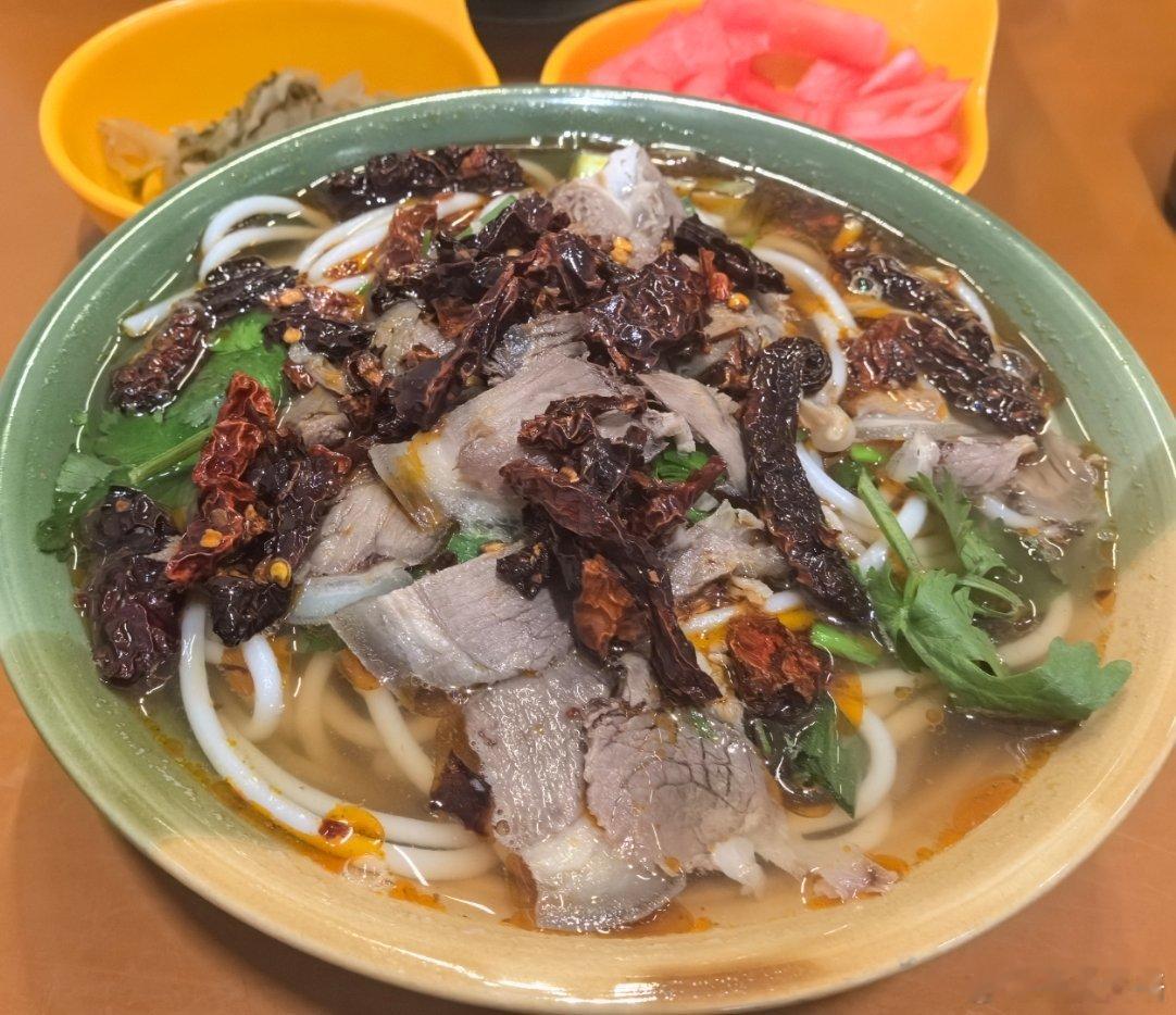 #记录生活# 中午羊肉粉，安逸 ​​​