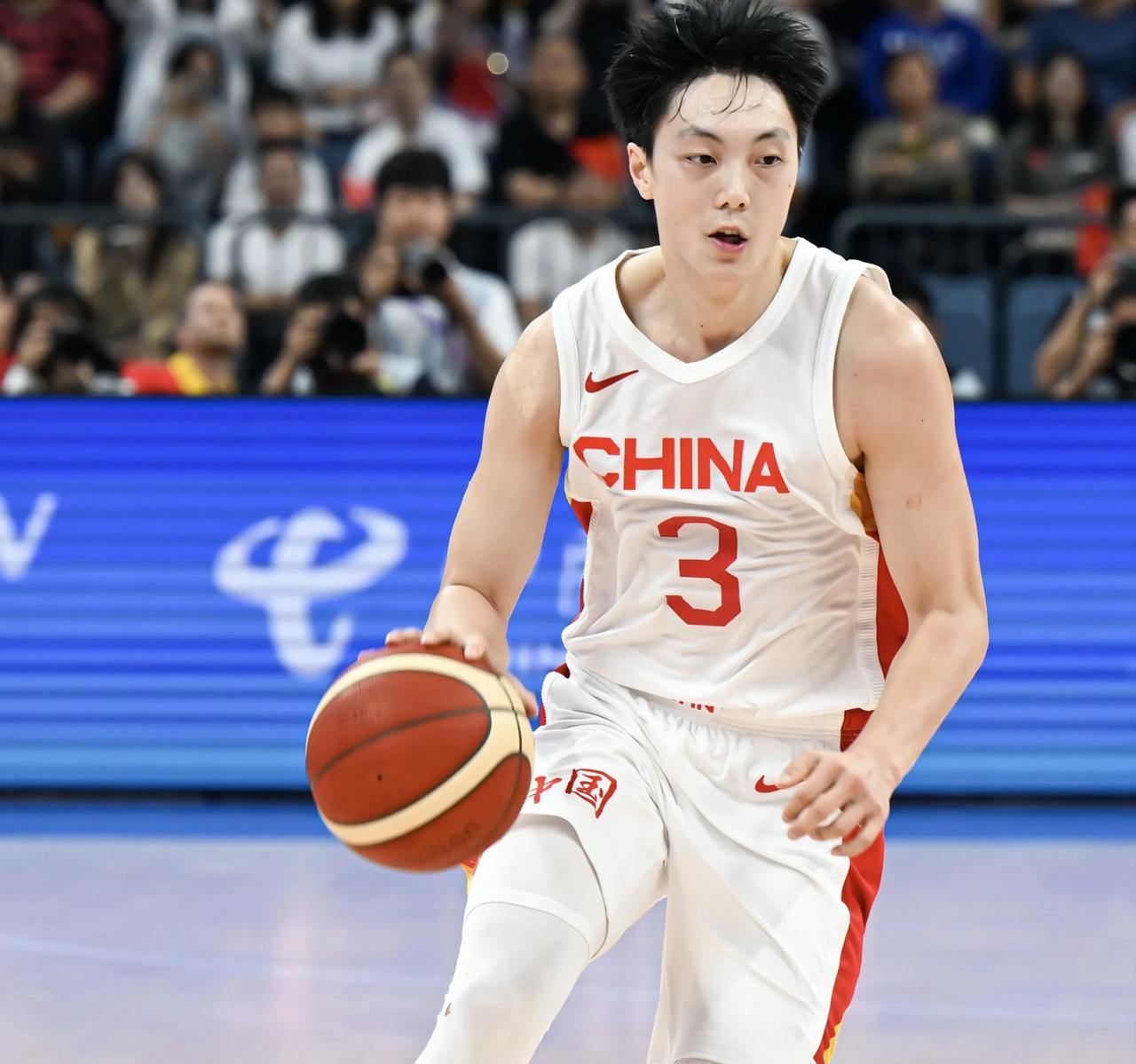 胡明轩状态低迷，程帅澎获得郭士强信任！

胡明轩在中国男篮对阵沙特男篮比赛中状态