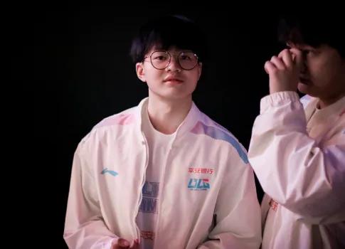 有种不好的预感，Xun有可能浪费掉Knight最后的天赋[发怒][发怒][发怒]