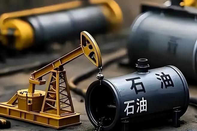 13年首次破惯例！国家出手控油价，每箱油省40块，车主直呼太暖心

大家好，我是