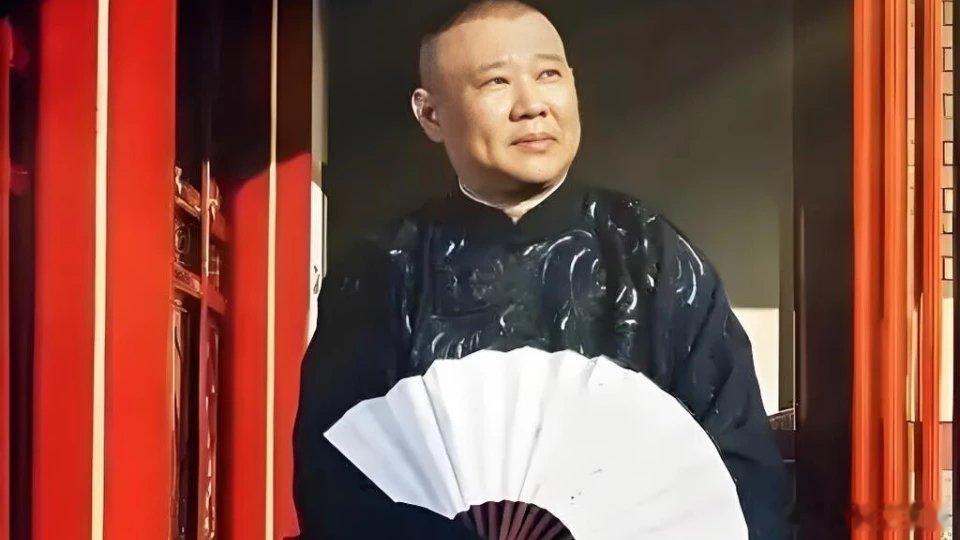 凤凰新闻【“坏蛋领着糊涂人打好人”，郭德纲首谈相声被投诉】12月21日，郭德纲在