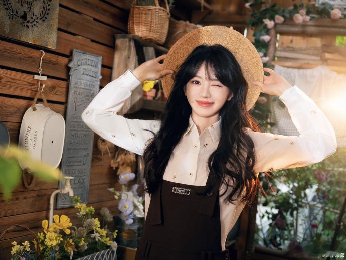 田曦薇美得跟什么似的 田曦薇生日写真，美得跟什么似的生日快乐呀！期待新作品 ​​