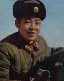 1948 年，62 岁的军阀李镇山硬娶了 19 岁的女学生周玉兰。新婚那晚，李镇