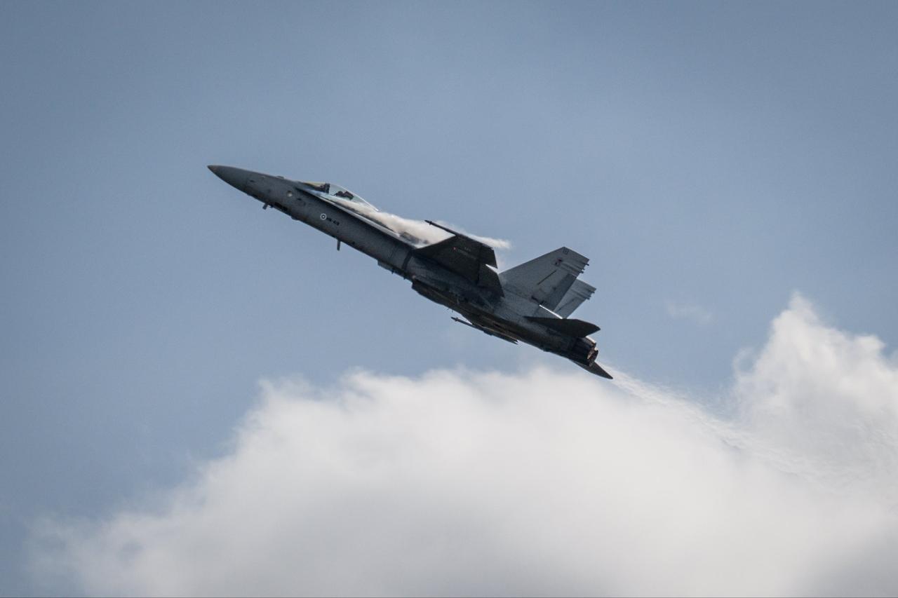 近日，林雪平马尔门空军基地迎来瑞典空军成立百年飞行大会，瑞典空军亮相并进行飞行表