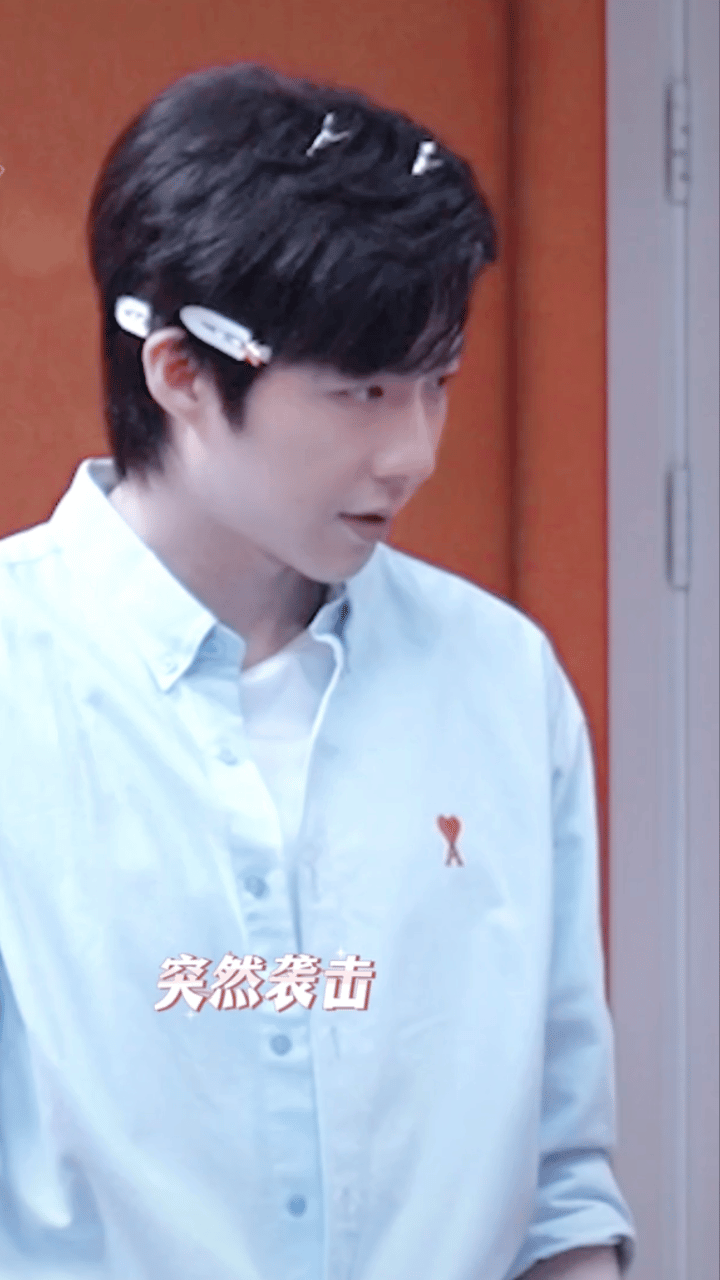 我也要按一下，365天都打开爱你按钮。刘宇宁 。刘宇宁可口可乐品牌代言人﻿ 。​