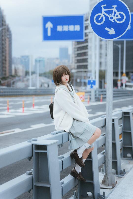 短发jk｜在鹅城大桥上拍jk是什么感觉
