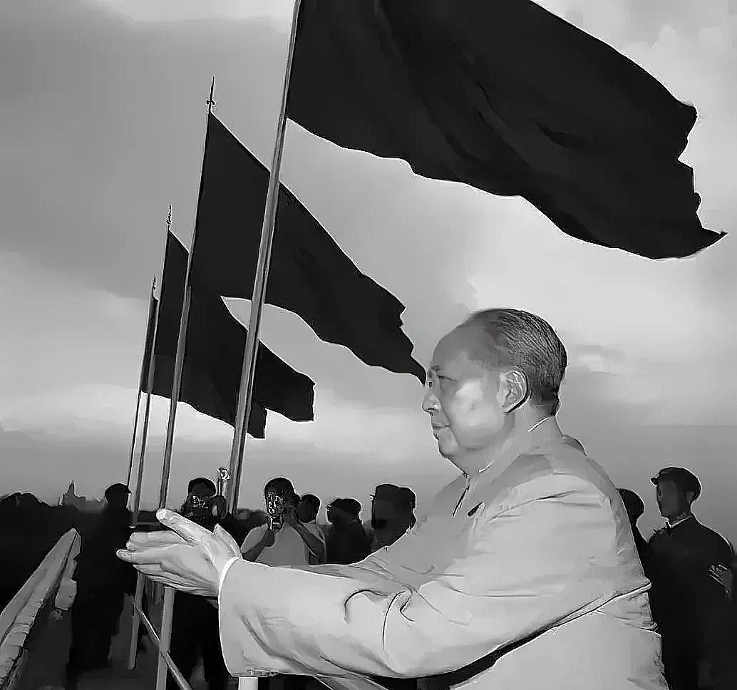 每次聊抗美援朝，总会被问到一个问题：
当年咱们装备、后勤都被美军甩了一大截，制空