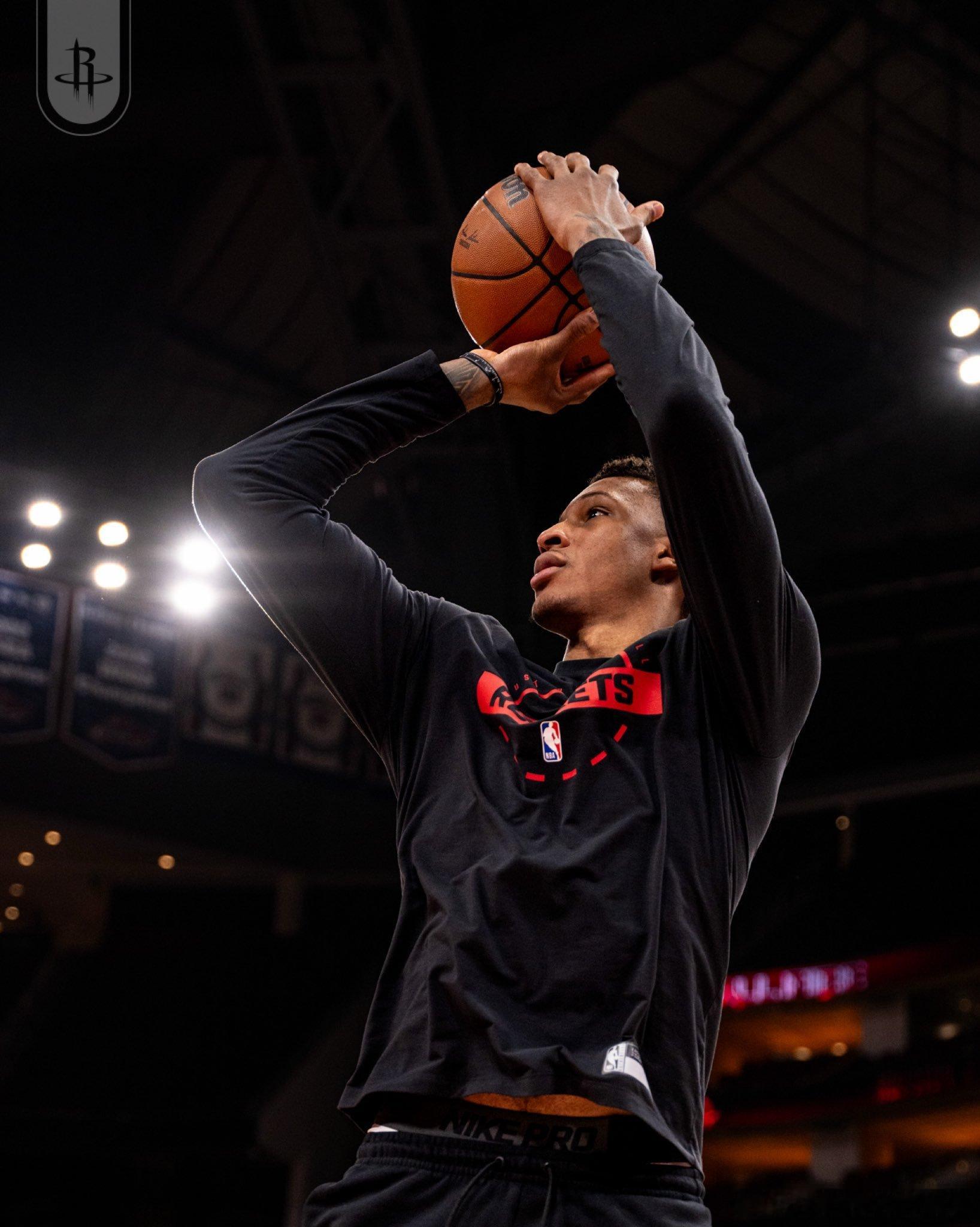 第一节火箭29-29快船，失误太多了。快船vs火箭