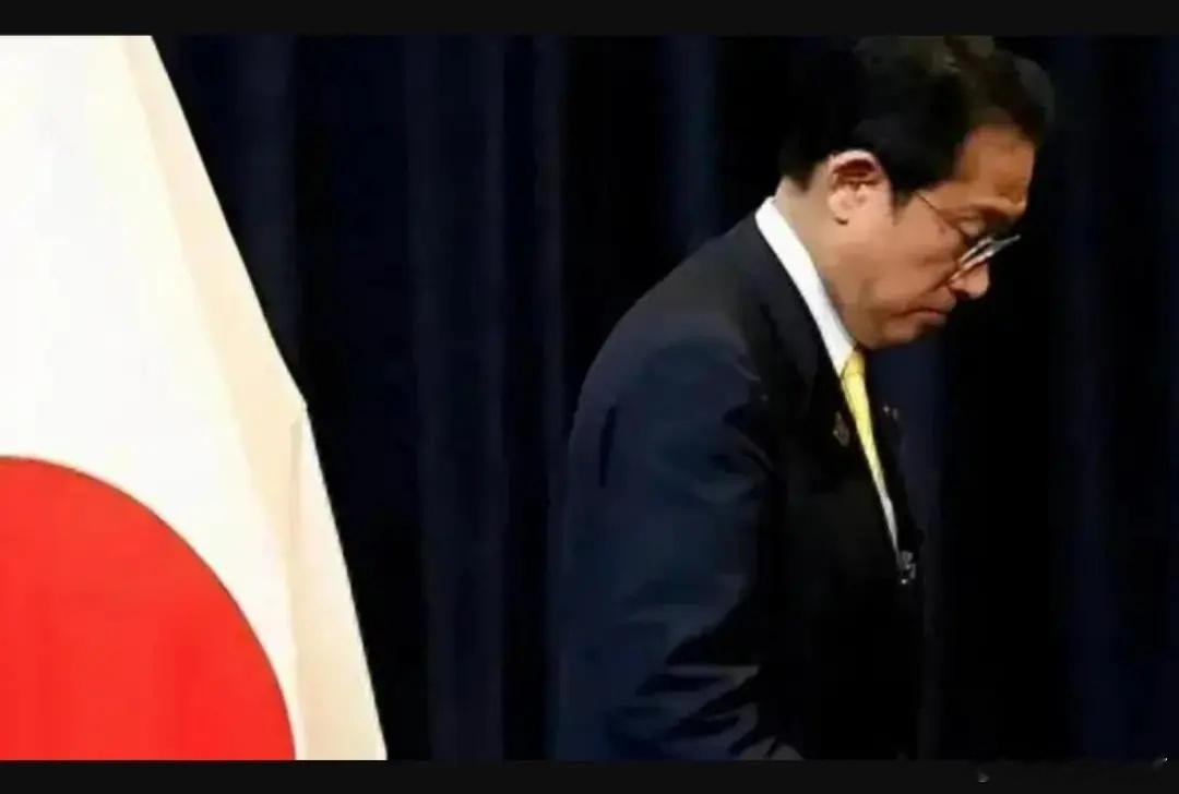 得罪了中国，你还想善终？疯狂扩军惹众怒，岸田下台进入倒计时向民众借钱造武器，岸田