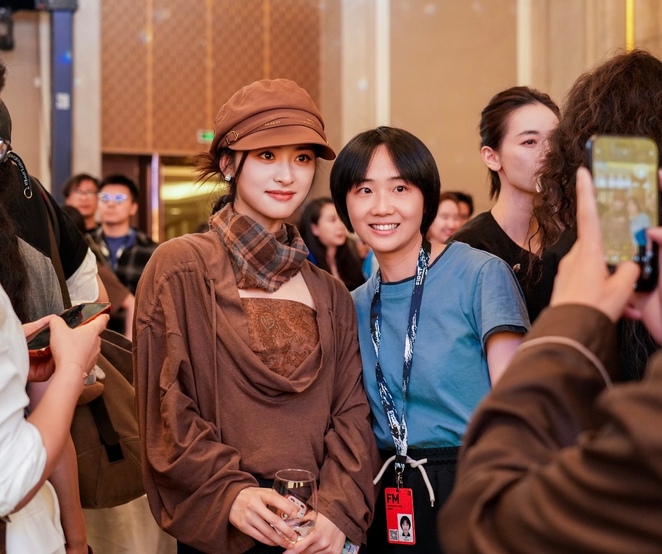 又尖叫了 这个social月好大气first超短片