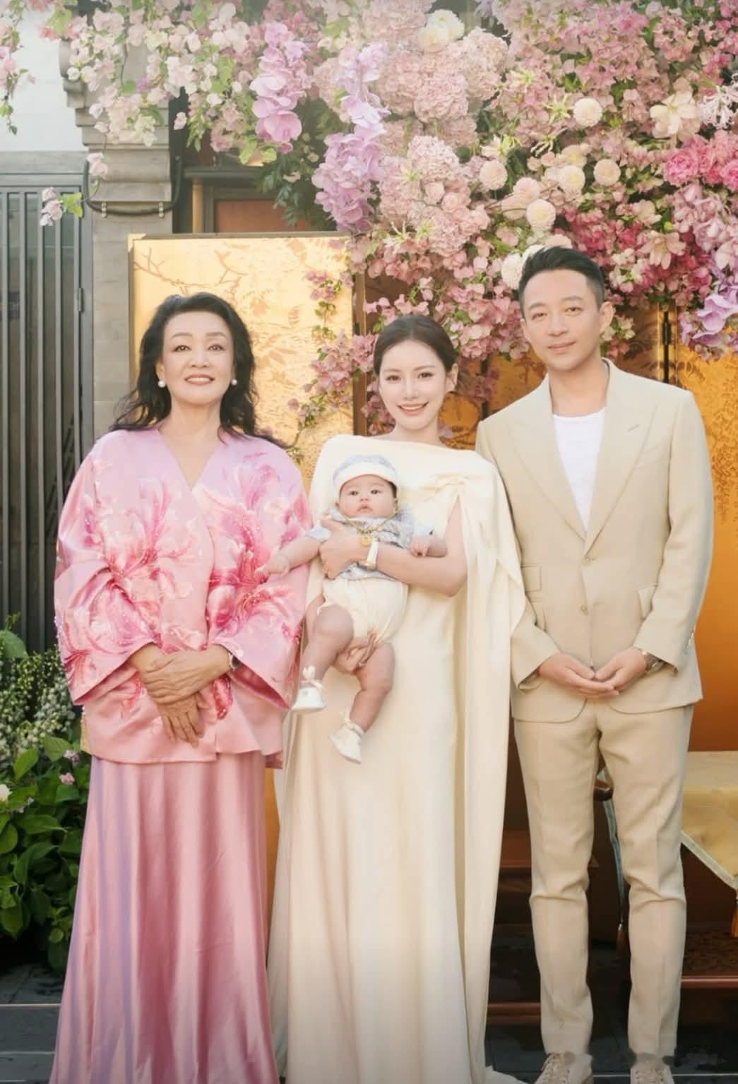 中国富商汪小菲与二婚妻子马筱梅近日为“汪宝”举办百日宴，儿子本名曝光。此外，“汪