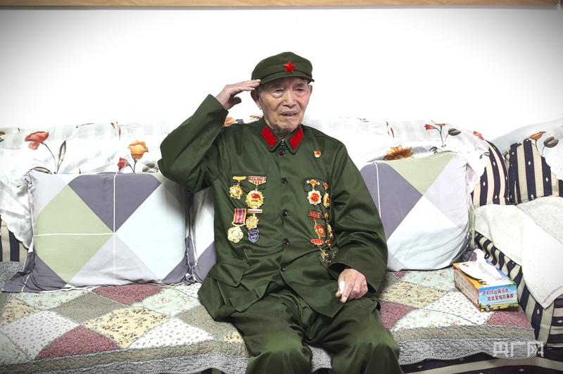 王於昌，男，汉族，1936年2月生，安徽萧县人，1964年7月加入中国共产党，安