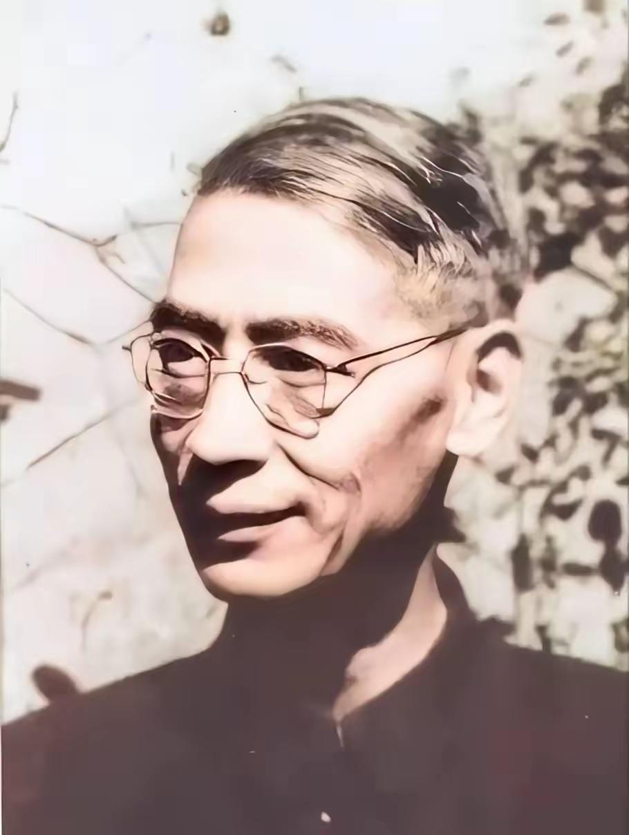 昨晚新闻联播一开场，我直接看哭了

昨晚打开新闻联播，刚开场就被戳中泪点！没有华