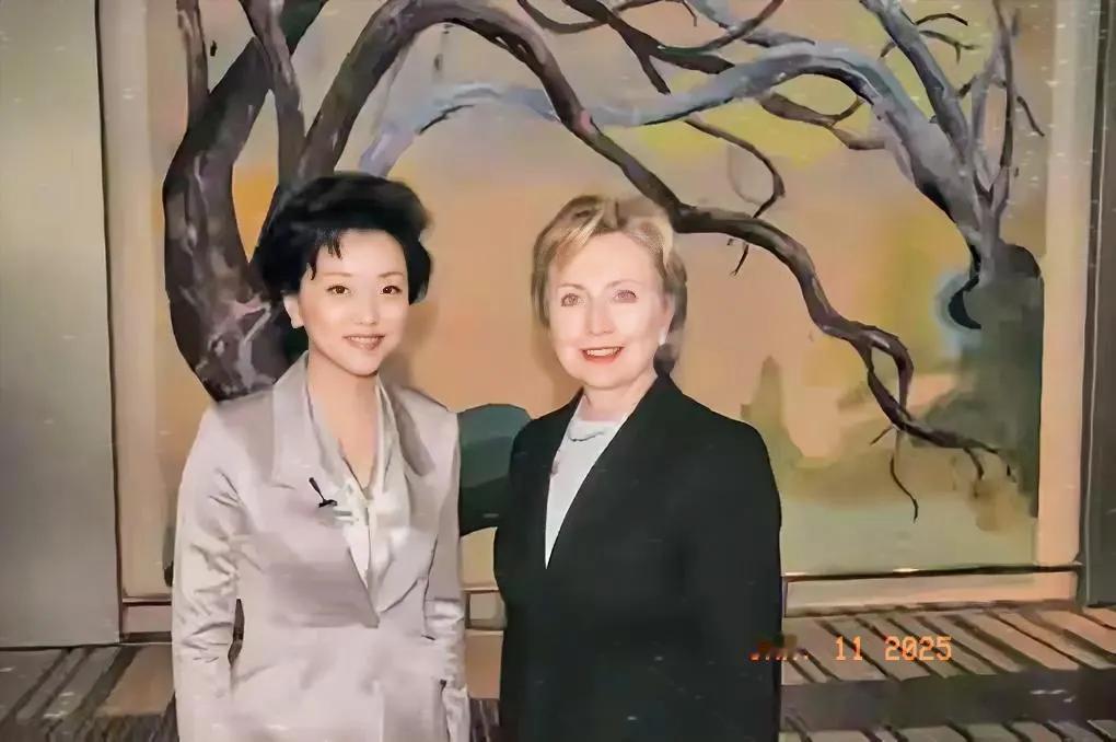 杨澜访谈录系列
杨澜专访美国前国务卿希拉里。