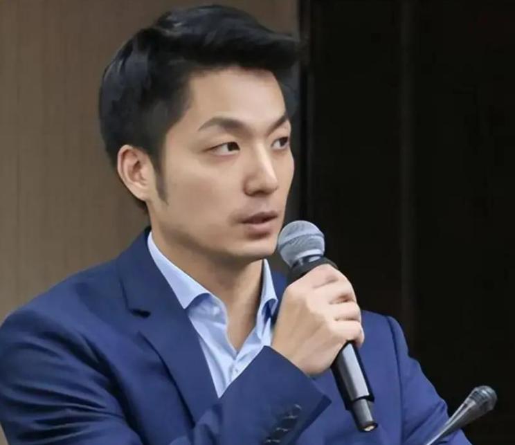 这一说法引发关注！9月14日，前台军将领郭礼伯之子郭贻熹接受媒体采访时惊爆，父亲
