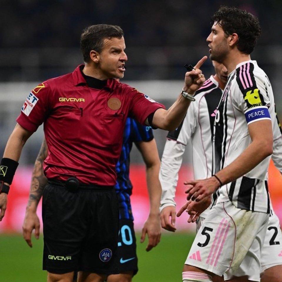 难绷！说今天意大利上班后格拉维纳会约谈罗基、意大利裁判协会（AIA）的负责人和意