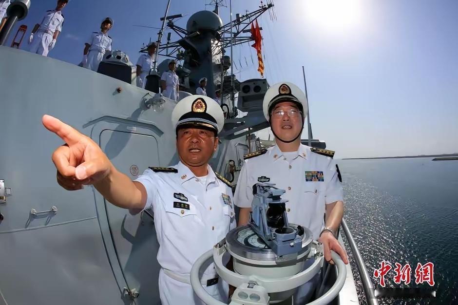 西方一众情报专家全都看呆了！

7月29号，建军99周年这天，解放军放了个《制胜