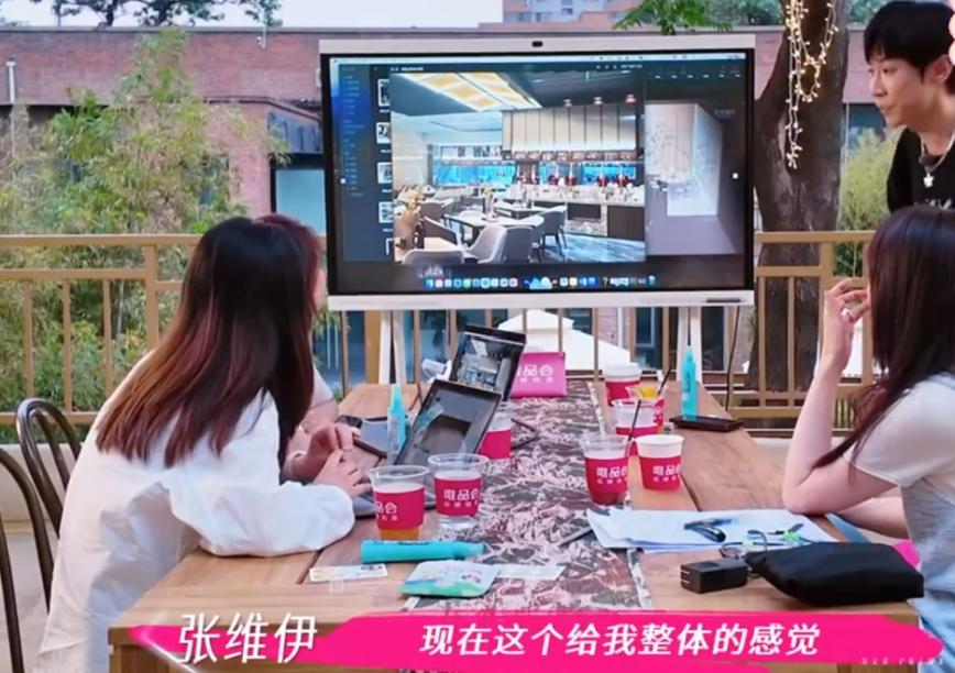董璇选择张维伊的理由终于找到了。
新一期《姐姐当家》中，张维伊在策划婚礼环节时，