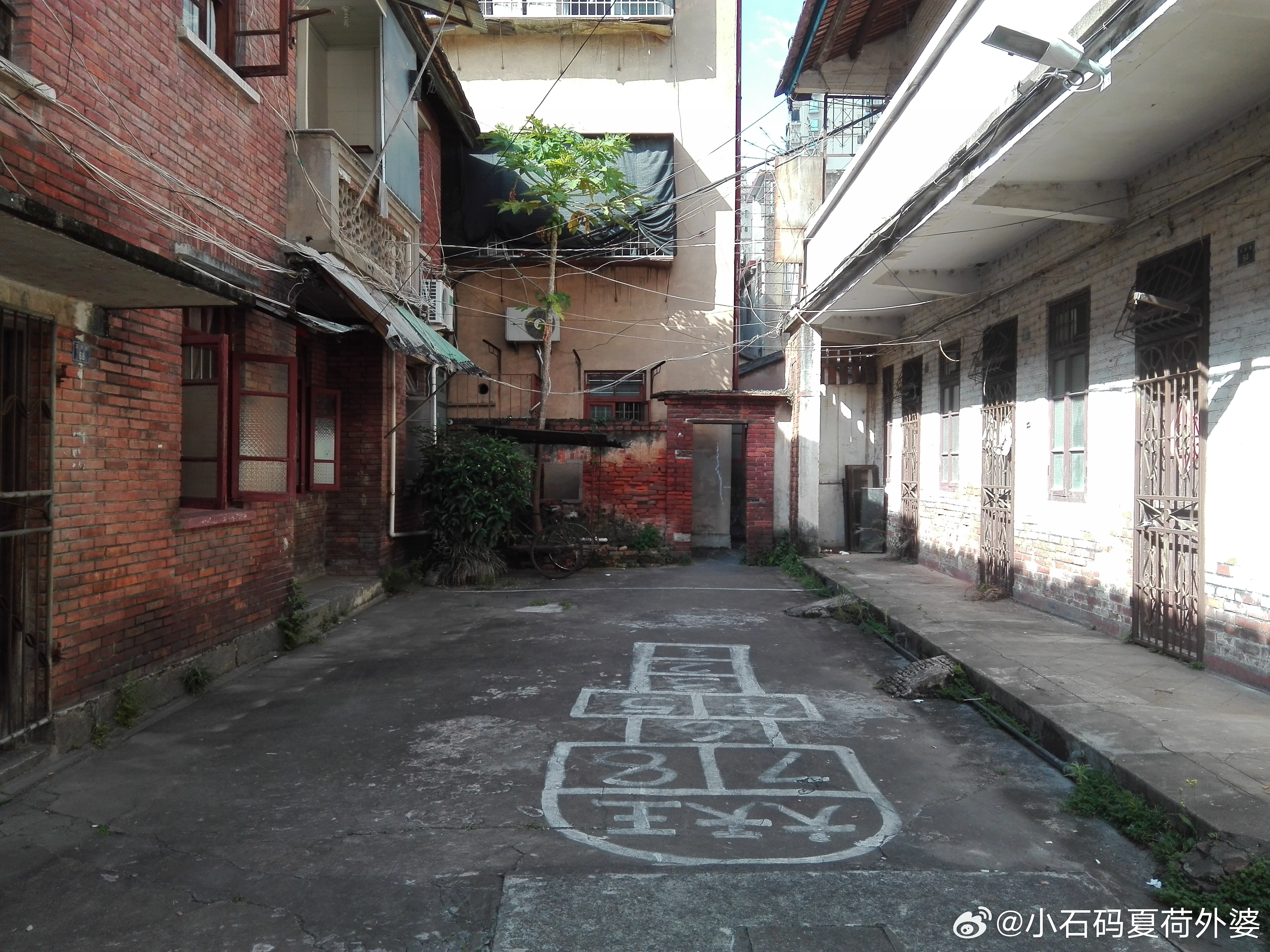 往年今日2016年7月4日石码老街拉拉辶记录下太多有意思的街景 