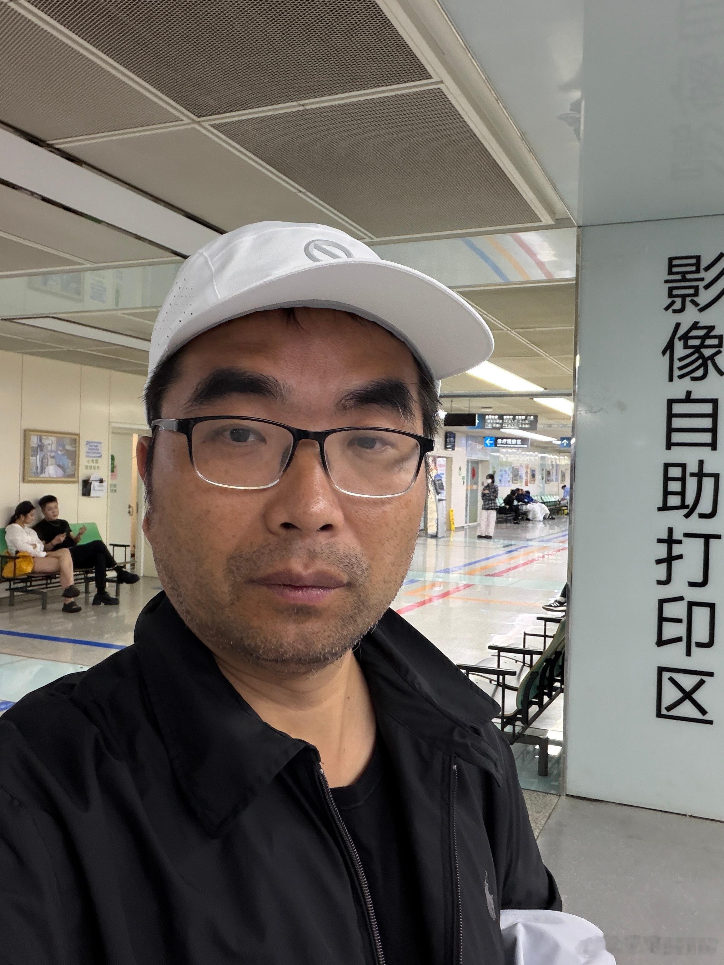 求助朋友圈，哪位朋友认识equinix的领导，私信我下，感激不尽。 