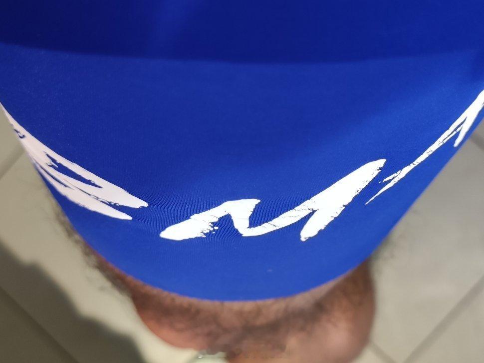 腿还是太粗，半弹如果这种印刷工艺，图案全撑爆了。跑步装备跑步短裤 广州